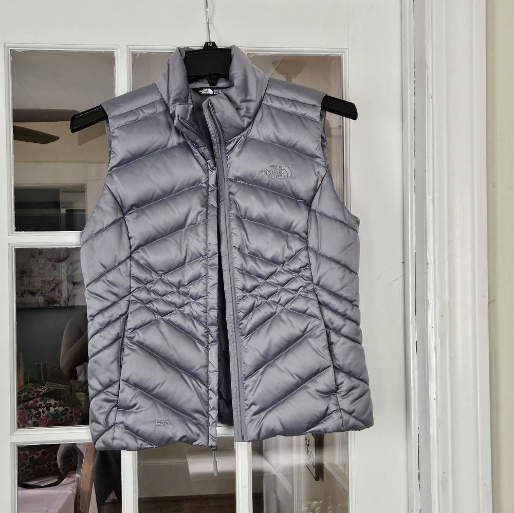 North Face Puffer Vest Size M Silver